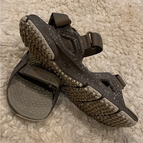 Merrell “Brindle” Performance Footwear Sandals - Picture 2 of 10